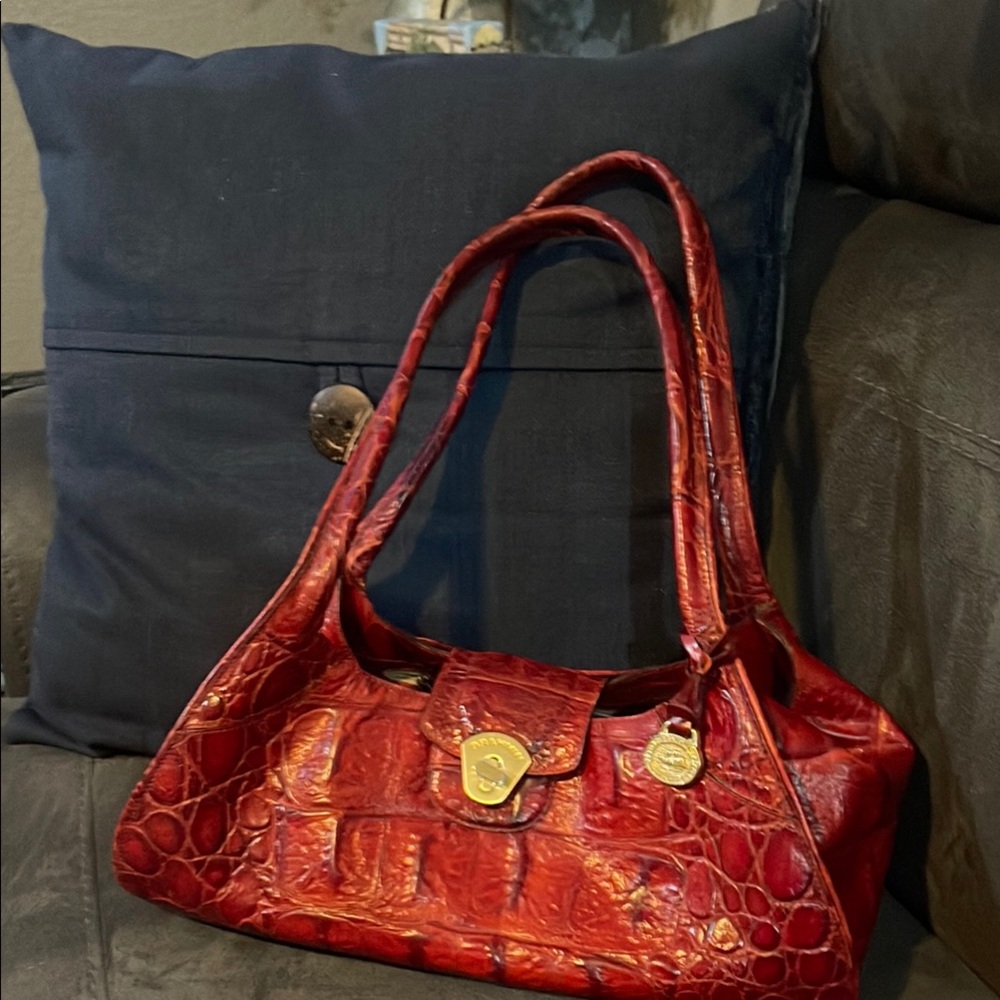 Brahmin Julian Pecan Tote Handbag Red
Embossed Croc Leather in good condition